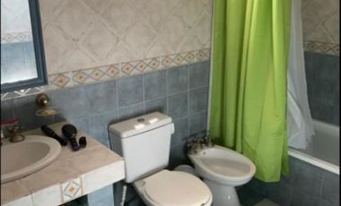 Casa en venta - 4 dormitorios 2 baños - 230mts2 - Sarandi