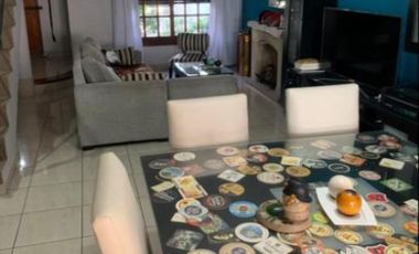 Casa en venta - 4 dormitorios 2 baños - 230mts2 - Sarandi