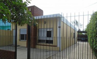 Casa Americana  muy buen estado- Burzaco