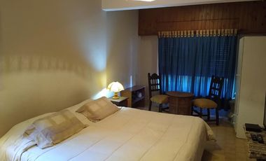 Casa Americana  muy buen estado- Burzaco