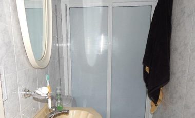 Casa en venta - 4 dormitorios 3 baños - quincho con parrilla -160mts2- Quilmes