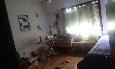 Casa en venta - 2 dormitorios 2 baños - local - patio - 300mts2- Tortuguitas