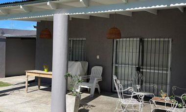 Casa en venta - 2 Dormitorios 1 Baño - 101 mts2 - Baradero