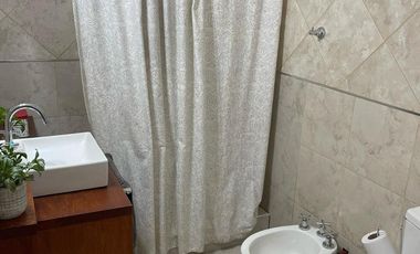 Casa en venta - 2 Dormitorios 1 Baño - 101 mts2 - Baradero