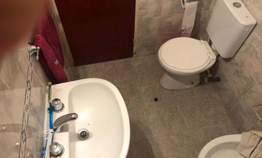 Casa en venta - 3 dormitorios 1 baño - patio y pileta - 450mts2 - Ezpeleta Este