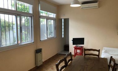 Casa en venta - 2 dormitorios 2 baños - 78mts2 - Jose Marmol