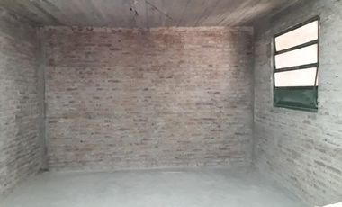 Casa en venta - 5 dormitorios 2 baños - patio departamento - 300mts2 - Merlo