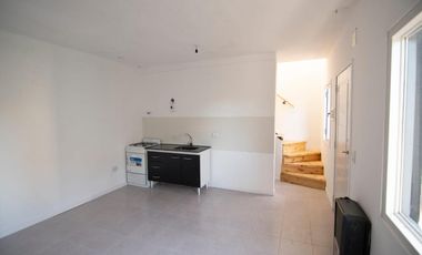 Casa duplex en venta - 2 dormitorios 1 baño - en construcción - 55mts2 - Junin De Los Andes