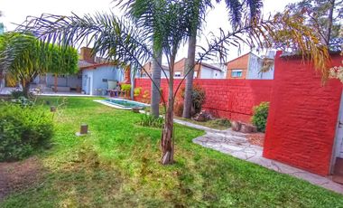 Casa 4 AMB c/PISCINA 10x45