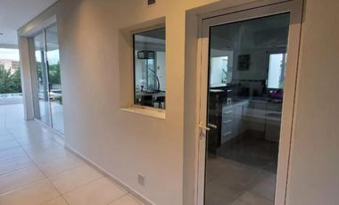 Casa en venta - 5 Dormitorios 4 Baños - 1.550Mts2 - Pinamar