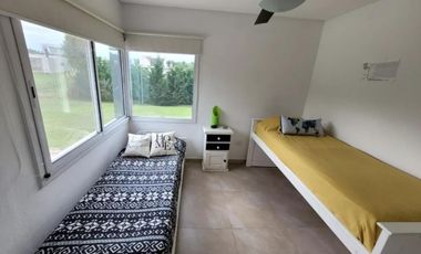 Casa en venta - 5 Dormitorios 4 Baños - 1.550Mts2 - Pinamar