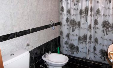 Casa en venta - 3 dormitorios 2 baños - 180mts2  - 25 De Mayo