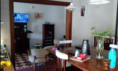 Casa en venta - 4 dormitorios 3 baños - quincho pileta - 348mts2  - Don Torcuato