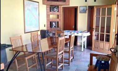 Casa en venta - 4 dormitorios 3 baños - quincho pileta - 348mts2  - Don Torcuato