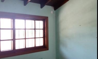 Casa en venta - 4 dormitorios 3 baños - quincho pileta - 348mts2  - Don Torcuato