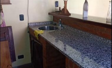 Casa en venta - 4 dormitorios 3 baños - quincho pileta - 348mts2  - Don Torcuato