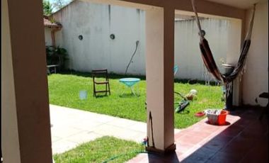 Casa en venta - 4 dormitorios 3 baños - quincho pileta - 348mts2  - Don Torcuato
