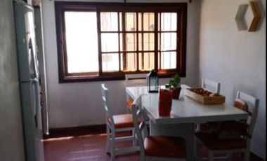 Casa en venta - 4 dormitorios 3 baños - quincho pileta - 348mts2  - Don Torcuato