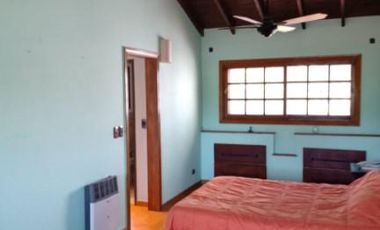 Casa en venta - 4 dormitorios 3 baños - quincho pileta - 348mts2  - Don Torcuato