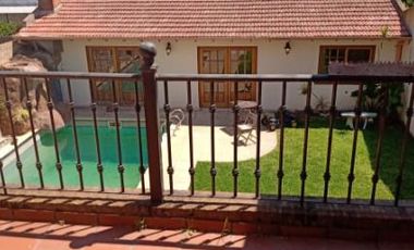 Casa en venta - 4 dormitorios 3 baños - quincho pileta - 348mts2  - Don Torcuato