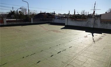 Casa en venta - 3 dormitorios 2 baños - 149mts2 - José León Suarez