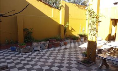 Casa en venta - 3 dormitorios 2 baños - 149mts2 - José León Suarez