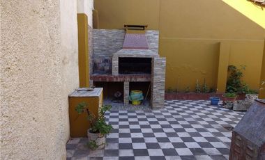 Casa en venta - 3 dormitorios 2 baños - 149mts2 - José León Suarez