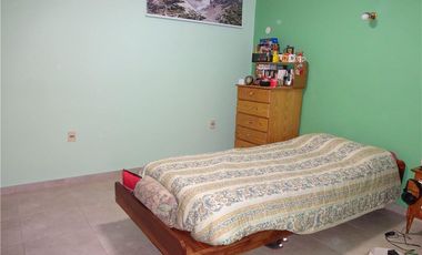 Casa en venta - 3 dormitorios 2 baños - 149mts2 - José León Suarez