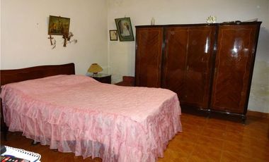 Casa en venta - 3 dormitorios 2 baños - 149mts2 - José León Suarez