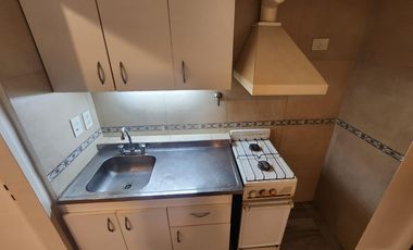 Departamento en alquiler,2 ambientes, zona Congreso, excelente estado.