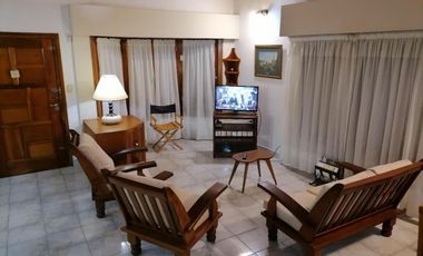 Casa en alquiler temporario - 2 Dormitorios 2 Baños - Mar de Ajó