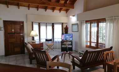 Casa en alquiler temporario - 2 Dormitorios 2 Baños - Mar de Ajó
