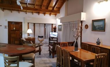 Casa en alquiler temporario - 2 Dormitorios 2 Baños - Mar de Ajó