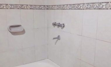Casa en venta - 2 Dormitorios 1 Baño - 138mts2 - Chivilcoy