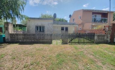 Casa en venta - 1 Dormitorio 1 Baño - 350Mts2 - Mar de Ajó