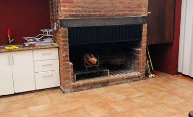 Casa en venta - 2 dormitorios 2 baños - 150mts2 - Mar Chiquita