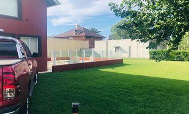 Casa en venta - 2 dormitorios 2 baños - 150mts2 - Mar Chiquita