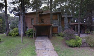 Casas en venta - 6 Dormitorios 6 Baños - 210 mts2 - Costa Del Este