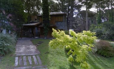 Casas en venta - 6 Dormitorios 6 Baños - 210 mts2 - Costa Del Este