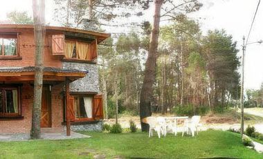 Casas en venta - 6 Dormitorios 6 Baños - 210 mts2 - Costa Del Este