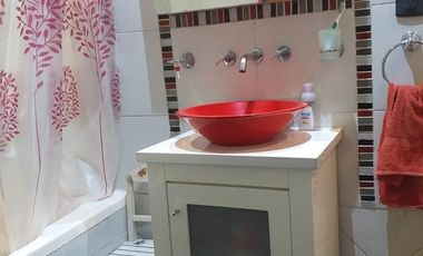 Casa  en venta - 2 dormitorios 2 baños - 190mts2 - Bernal