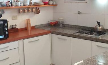 Casa  en venta - 2 dormitorios 2 baños - 190mts2 - Bernal