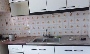 Casa  en venta - 2 dormitorios 2 baños - 190mts2 - Bernal