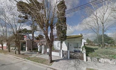 Casa en venta - 2 Dormitorios 1 Baño - Cochera - 132Mts2 - Mar de Ajó