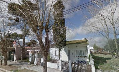 Casa en venta - 2 Dormitorios 1 Baño - Cochera - 132Mts2 - Mar de Ajó