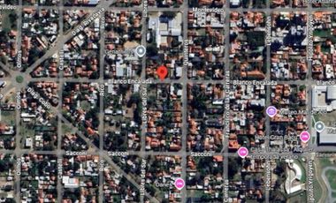 Casa en venta - 2 Dormitorios 1 Baño - Cochera - 132Mts2 - Mar de Ajó