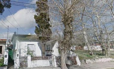 Casa en venta - 2 Dormitorios 1 Baño - Cochera - 132Mts2 - Mar de Ajó