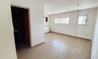 Ph planta baja -venta - 1 dormitorio 1 baño  - 43mts2- La Plata [FINANCIADO]