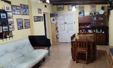 Casa en venta - 2 Dormitorios 1 Baño - 324Mts2 - Pla, Alberti