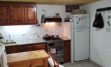 Casa en venta - 2 Dormitorios 1 Baño - 324Mts2 - Pla, Alberti